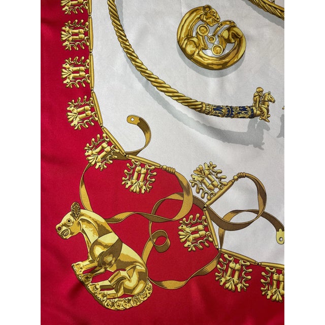 Textile HERMÈS CAVALIERS d'OR 1991 Silk Scarf designed by Rybalchenko Vladimir For Sale - Image 7 of 10