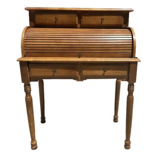 1974 Athens Table Company Roll-Top Writing Desk, Model 799r – Solid Wood With Original Lamp For Sale