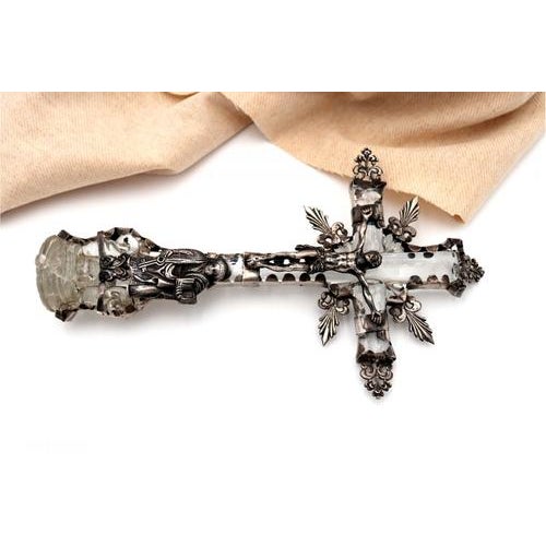 Crucifix with Glass Structure and Silver Covering, in Very Good conditions. Designed from 2000 This piece has an...