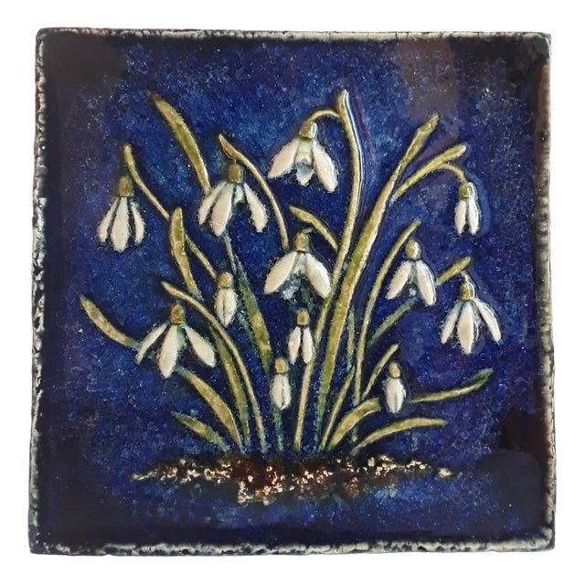 Mid-Century Ceramic Wall Plate Schneeglöckchen by Werner Meschede for Karlsruhe Majolika Manufaktur, 1960s For Sale