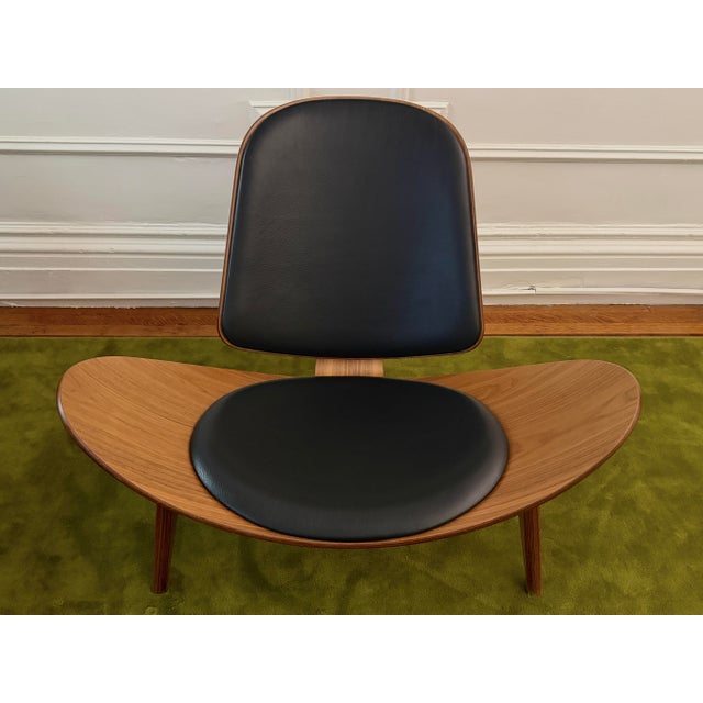 Hans Wegner Mid-Century Modern Shell Chair for Carl Hansen & Son, Denmark For Sale - Image 10 of 12