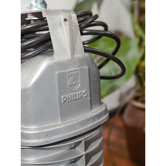 HDK Black Enamel Factory Pendant Light with Low Shade and Cast Aluminum Top from Philips, Holland, 1950s For Sale - Image 6 of 12