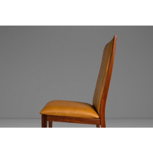 Restored Mid-Century Modern High-Back Desk / Side/ Dining Chair in Walnut by Milo Baughman for Dillingham, Usa, C. 1960s For Sale - Image 13 of 18