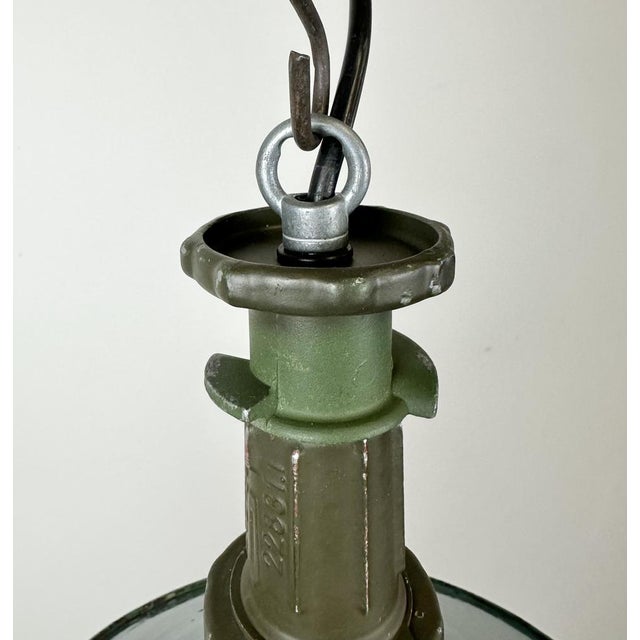 1960s Industrial Green Enamel Pendant Lamp with Cast Aluminium Top, 1960s For Sale - Image 5 of 16