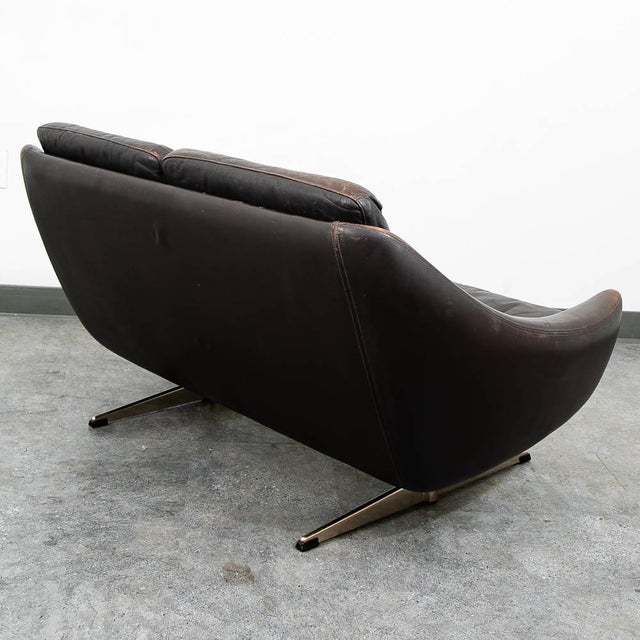 Metal Mid Century Danish Modern Sofa Couch Brown Leather 2 Seat Settee Metal Denmark For Sale - Image 7 of 10