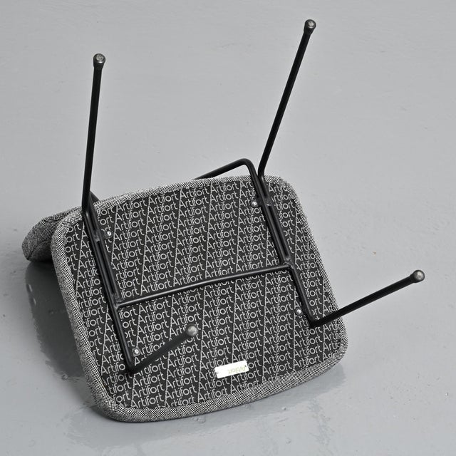 F0907 Moulin Chairs by Pierre Paulin for Artifort, 2000, Set of 8 For Sale - Image 9 of 15