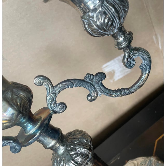 So elegant!! How fun and romantic would your next fancy dinner be when it's lit with three flickering candles? I would...