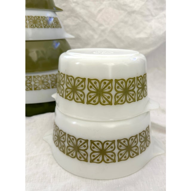 Vintage Pyrex "Verde Green & Verde Square Flowers" Mixing Bowls - Set of 9 For Sale In Palm Springs - Image 6 of 10