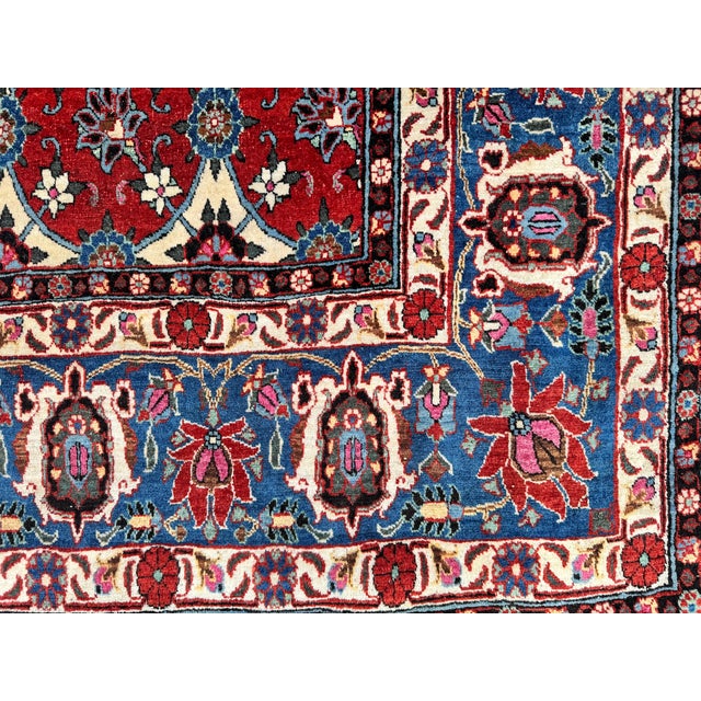 Textile Antique Veramin Rug in Wool, 1920s For Sale - Image 7 of 18