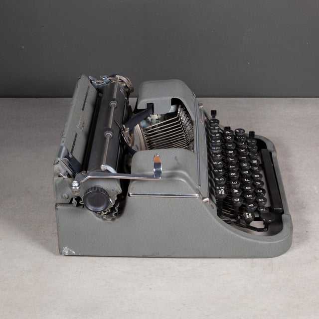 Vintage Underwood Champion Portable Typewriter C.1946 For Sale In San Francisco - Image 6 of 8