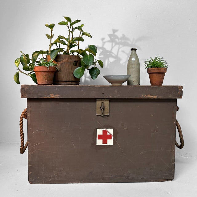 1940s Japanese Medical Supply Chest, 1940s For Sale - Image 5 of 18
