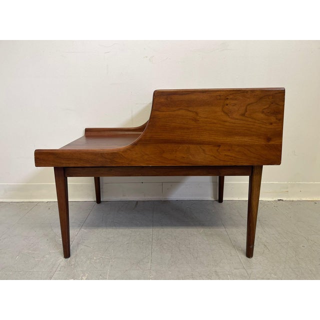 1970s 1970s Vintage Mid Century Modern Heywood Wakefield Cliff House End Table. For Sale - Image 5 of 10