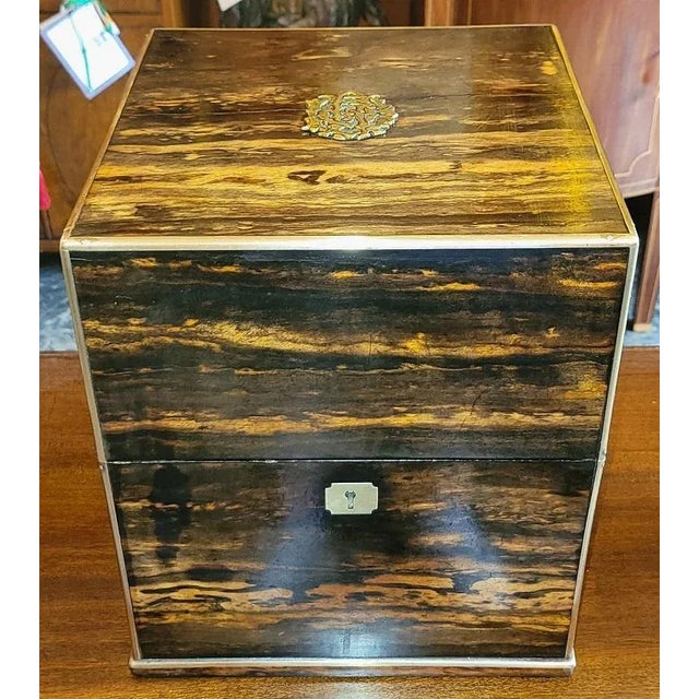 19c Irish Coromandel Wood Campaign Decanter Box For Sale - Image 10 of 13