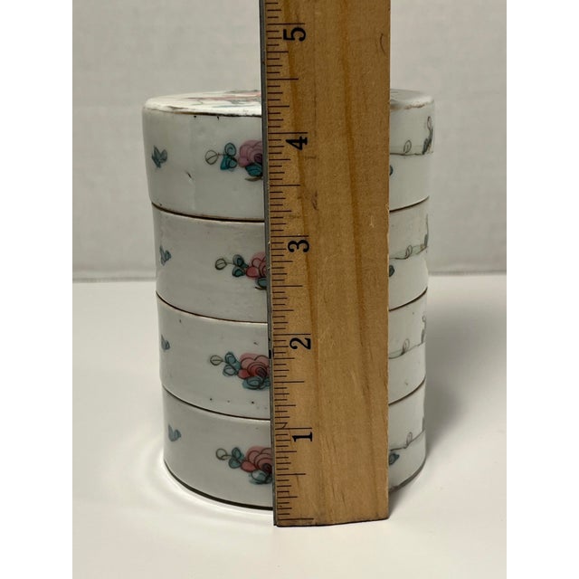 White Antique Late Qing Dynasty Chinese Famille Rose 4-Tiered Porcelain Stacking Box For Sale - Image 8 of 10