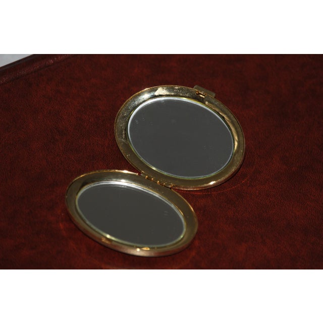 Christian Dior Oval Gilt Compact Pocket Mirror from Christian Dior, 1980s For Sale - Image 4 of 15