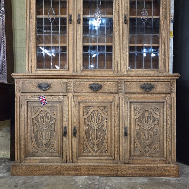 Farmhouse English Late 19th Century Light Oak Carved Base and Glazed Top Bookcase For Sale - Image 3 of 18