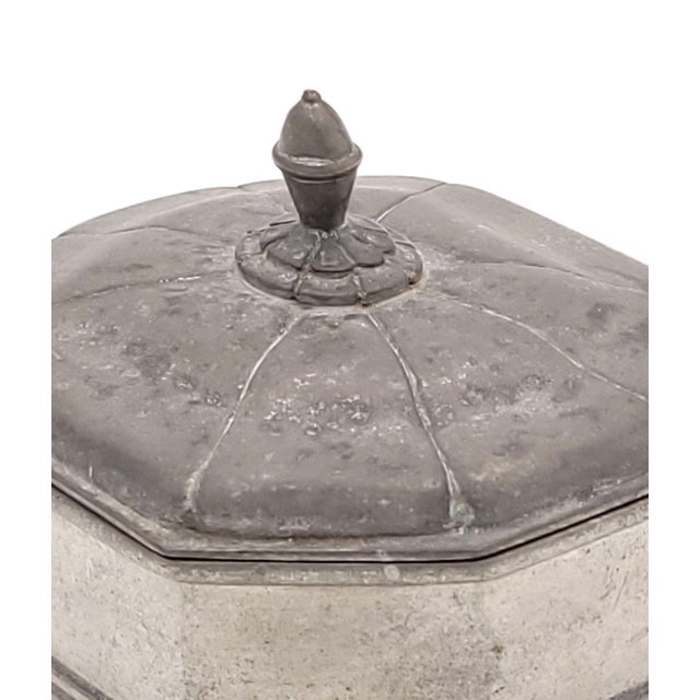 Octagonal Pewter Box, France Circa 1970 For Sale In San Francisco - Image 6 of 11