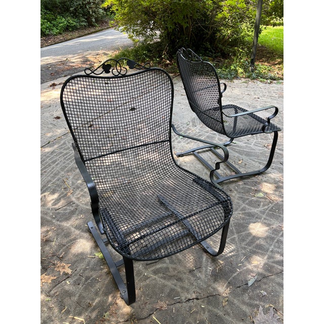 Russell Woodard Mid 20th Century Russell Woodard Sculptura Pair of Porch Rockers, 2 Pieces, Attributed For Sale - Image 4 of 10