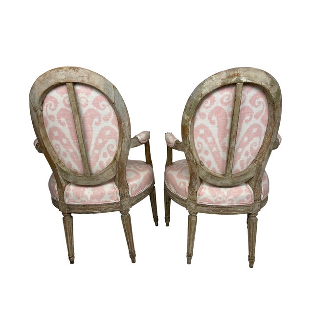 Gray Early 20th Century Louis XVI Style Grey Painted Armchairs in Pink and White Ikat Upholstery - A Pair For Sale - Image 8 of 18