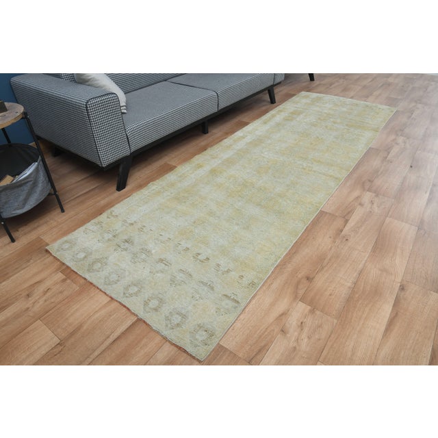 1970s Vintage Handmade Wool Cotton Turkish Beige Area Rug For Sale - Image 9 of 11