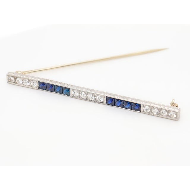 Antique Art Deco j.e. Caldwell Platinum, Diamond, & Sapphire Bar Brooch For Sale In Philadelphia - Image 6 of 12