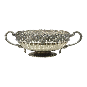 Antique Victorian Silver Plated Grapevine Oval Twin Handle Centerpiece Fruit Bowl