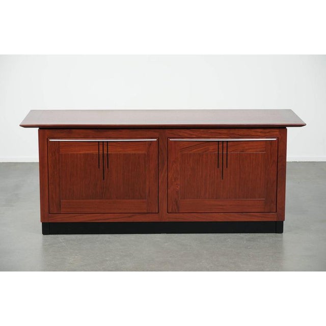 We are offering this low Art Deco-style sideboard/TV stand by Schuitema from the Decoforma series, which is in very good...