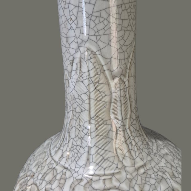 Late 20th Century Late 20th Century Asian Pale Celadon Green Color Crackled Ceramic Embossed Design Table Lamp For Sale - Image 5 of 8