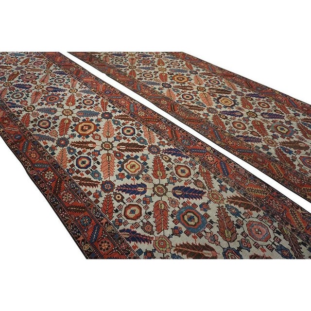 1880s Ivory Field Geometric Tribal Pair of n.w. Persian Bakshaiesh Runner Carpets Rug For Sale In New York - Image 6 of 10
