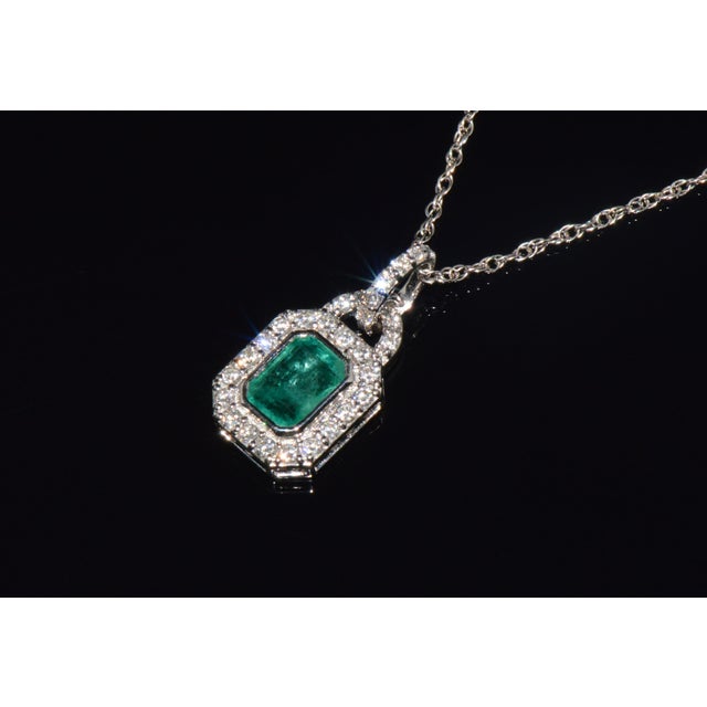 Late 20th Century Certified Natural 2.06cts Emerald & Diamond 18k White Gold Pendant Charm For Sale - Image 10 of 11