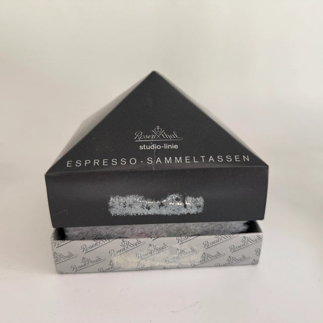 No 4 Espresso Collector's Cup and Saucer by Brigitte Doege for Rosenthal Studio-Linie, 1990s, Set of 2 For Sale - Image 6 of 8