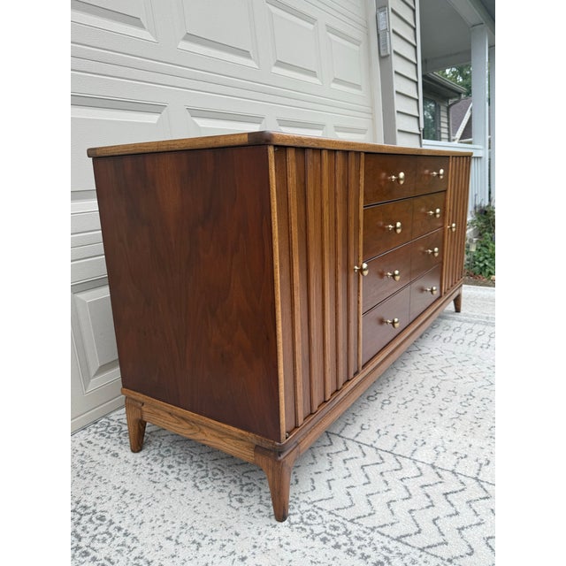 Broyhill Mid Century Credenza by Broyhill For Sale - Image 4 of 8