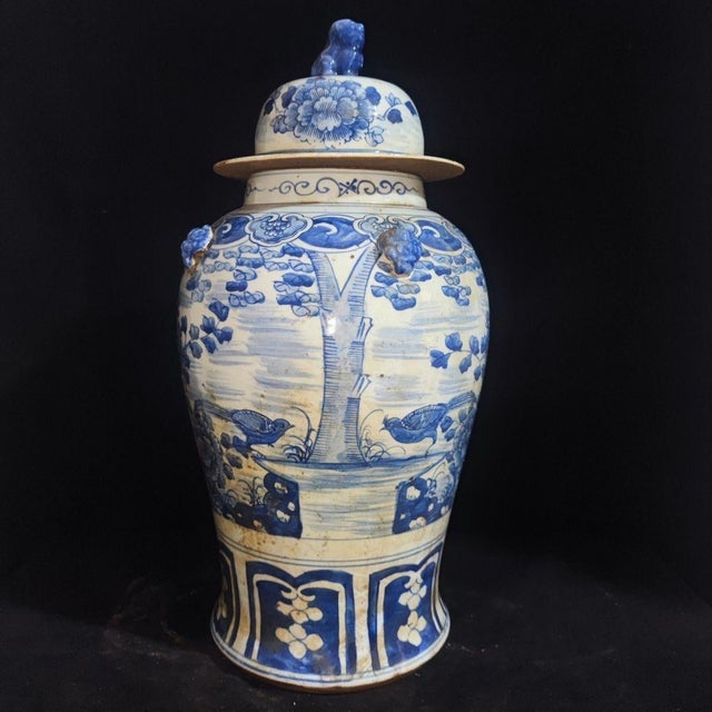 Chinese Pair of Large Chinese Blue & White Porcelain General Jars With Tiger Handles For Sale - Image 3 of 9