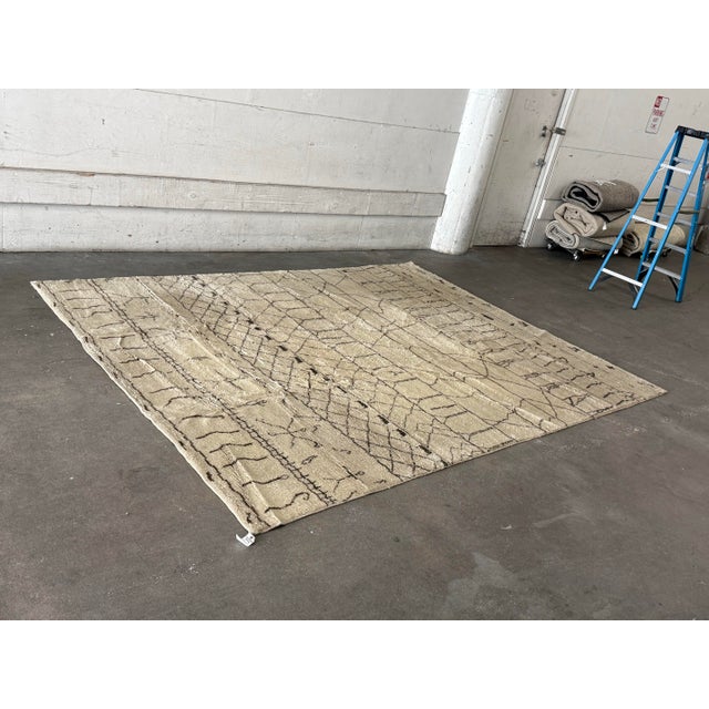 Abstract 9ft X 12 Ft Moroccan/Beni Ourain–Style Area Rug For Sale - Image 3 of 12