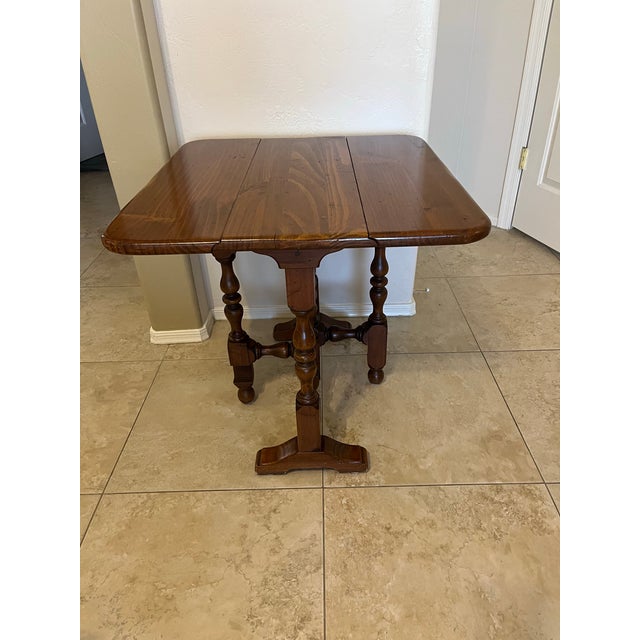Brown Vintage Ethan Allen Cushman Colonial Style Drop Leaf Gate Leg Accent Table For Sale - Image 8 of 12