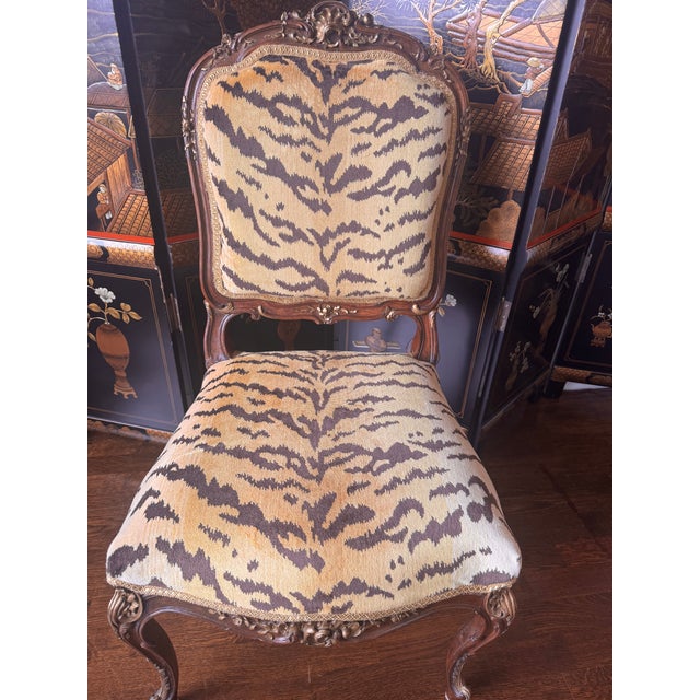 French 1950s Louis XV Chair in Scalamandre Tigre Upholstery For Sale - Image 3 of 9