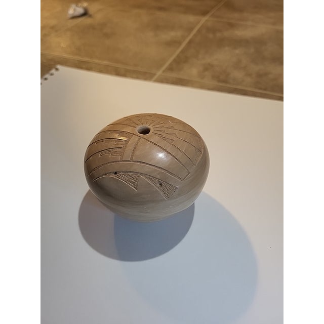 Native American Hopi-Tewa Pottery Seed Jar Signed Jemez For Sale - Image 3 of 10
