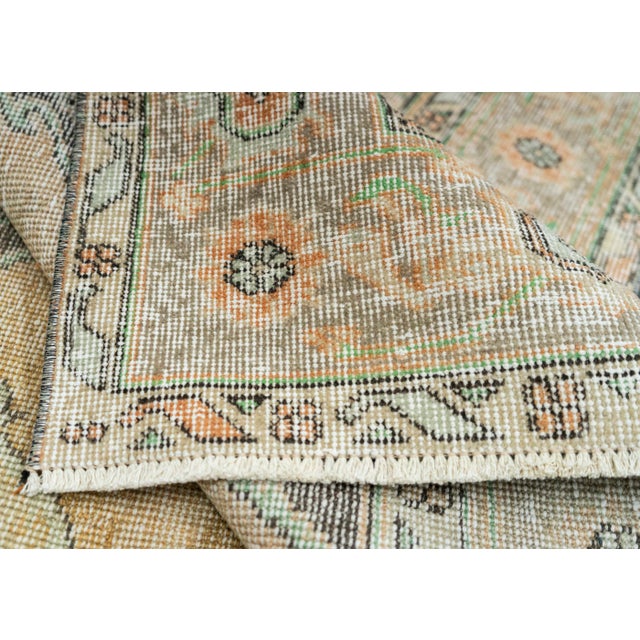 Turkish Vintage Rug 4'9" x 12'1" #21400 For Sale In Houston - Image 6 of 8