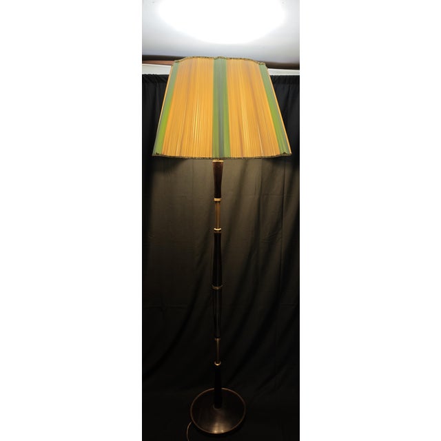 Vintage Floor Lamp in Wood and Brass, 1950s For Sale - Image 4 of 18