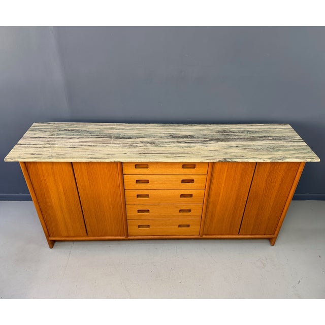 American Studio White Oak Sideboard / Bar Cabinet United States, Circa 1958–1965 For Sale - Image 4 of 18