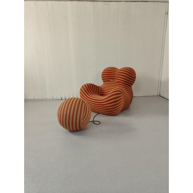 Set of La Mamma Lounge Chair and Ottoman by Gaetano Pesce for B&B Italia, 1970s, in Very Good conditions. Designed 1970 to...