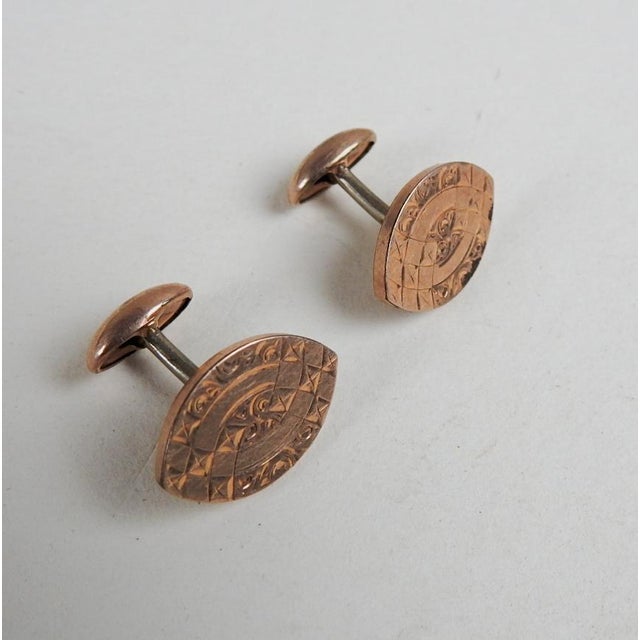 Traditional Antique Late 19th Century Gold Fill Engraved Cufflinks For Sale - Image 3 of 6