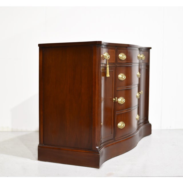 Mid-Century Federal Style Serpentine Buffet by Bassett Furniture For Sale In Chicago - Image 6 of 14