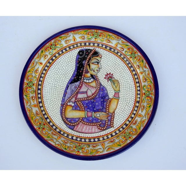 Art Deco Marble Handicraft Plate Rajasthani Women Bani Thani Tribal Ethnic Hand Painted For Sale - Image 3 of 7