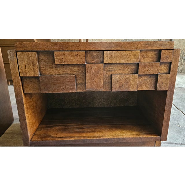 Vintage Lane Altavista Staccato Walnut Nightstands – Pair For Sale - Image 18 of 18