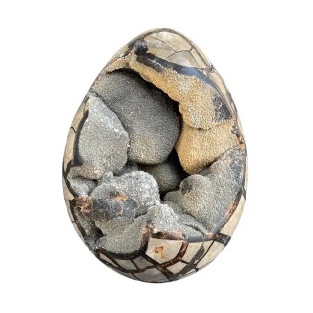 15th Century & Earlier Septarian "Egg" Geode From the Cretaceous Period For Sale - Image 5 of 8