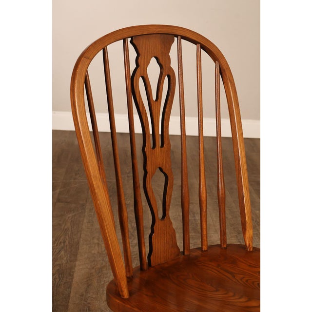 Nichols & Stone Nichols & Stone Set Of Four Windsor Dining Chairs For Sale - Image 4 of 18