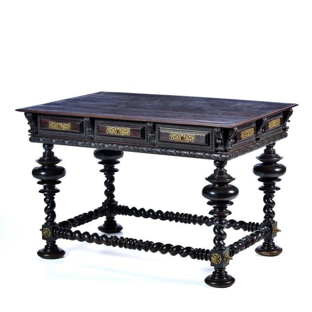 19th Century Portuguese Table in Rosewood For Sale - Image 5 of 6