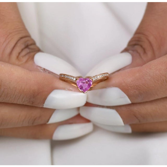 Natural 1.07 cts pink Sapphire & 0.23 cts diamonds ring in 18k gold For Sale - Image 13 of 18