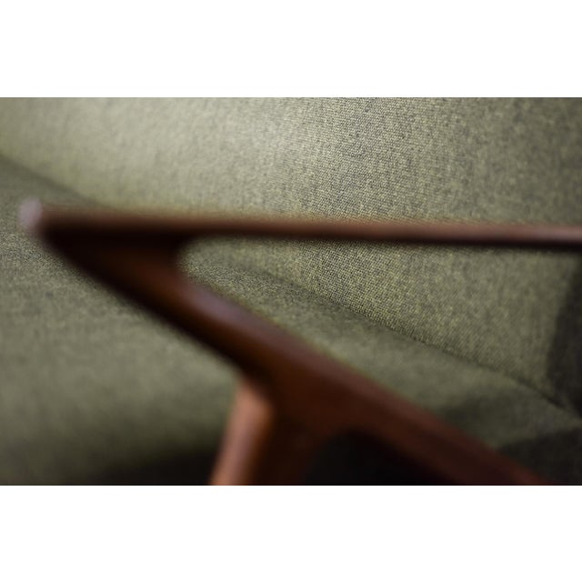 Vintage Danish Three-Seater Z-Sofa by Poul Jensen for Selig Furniture, 1950s For Sale - Image 6 of 18